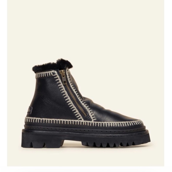 Anthropologie NWT Laidback London Setsu Side Zip Ankle Boot Black Leather warm❤️ - Picture 1 of 14